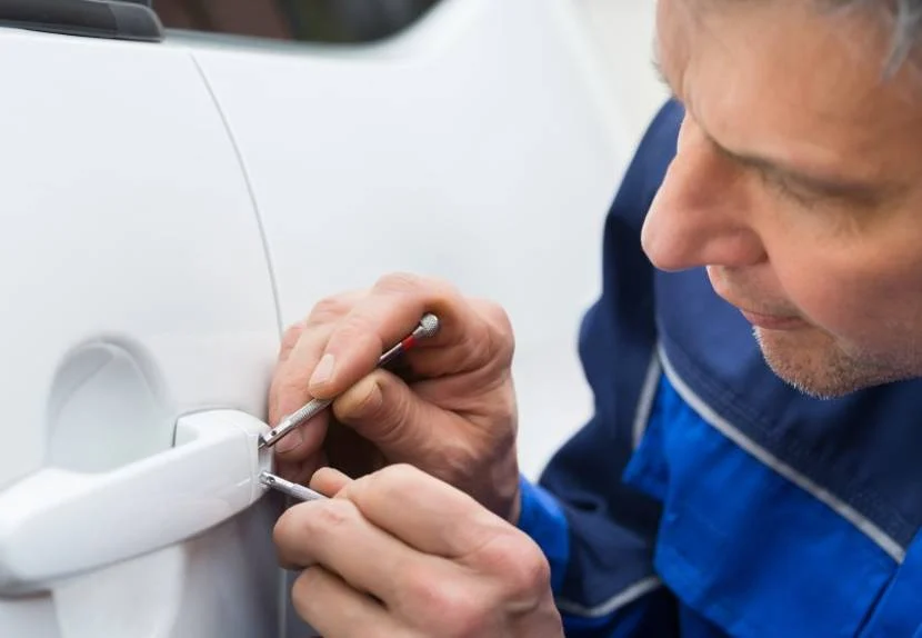 Why Should You Only Allow A Specialized Locksmith To Repair Or Replace Your Car Keys?